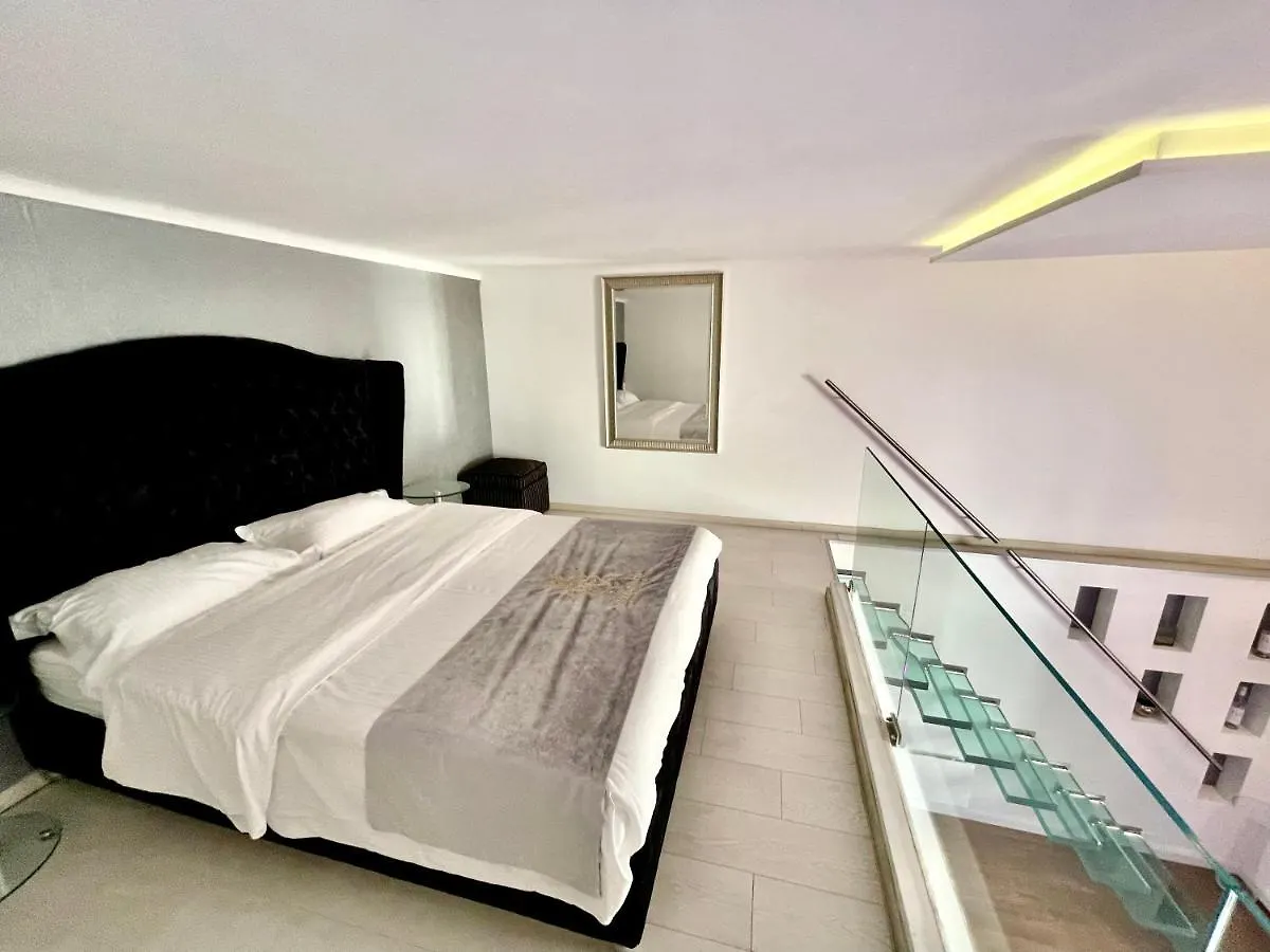 Enzo Capo Jacuzzi Andrassy Apartment Budapest