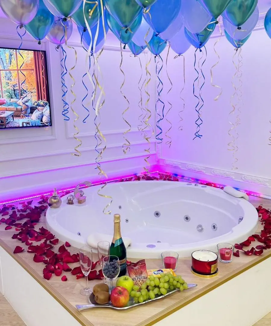 Enzo Capo Jacuzzi Andrassy Apartment Budapest