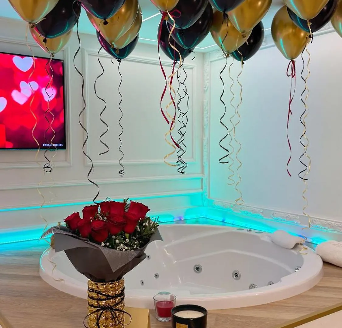 Enzo Capo Jacuzzi Andrassy Apartment Budapest 0*,  Hungary